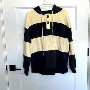 Oversized Cream and gray shirt